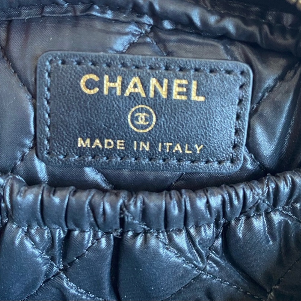 CHANEL O Case Quilted Small Pouch Lambskin - Picture 8 of 8
